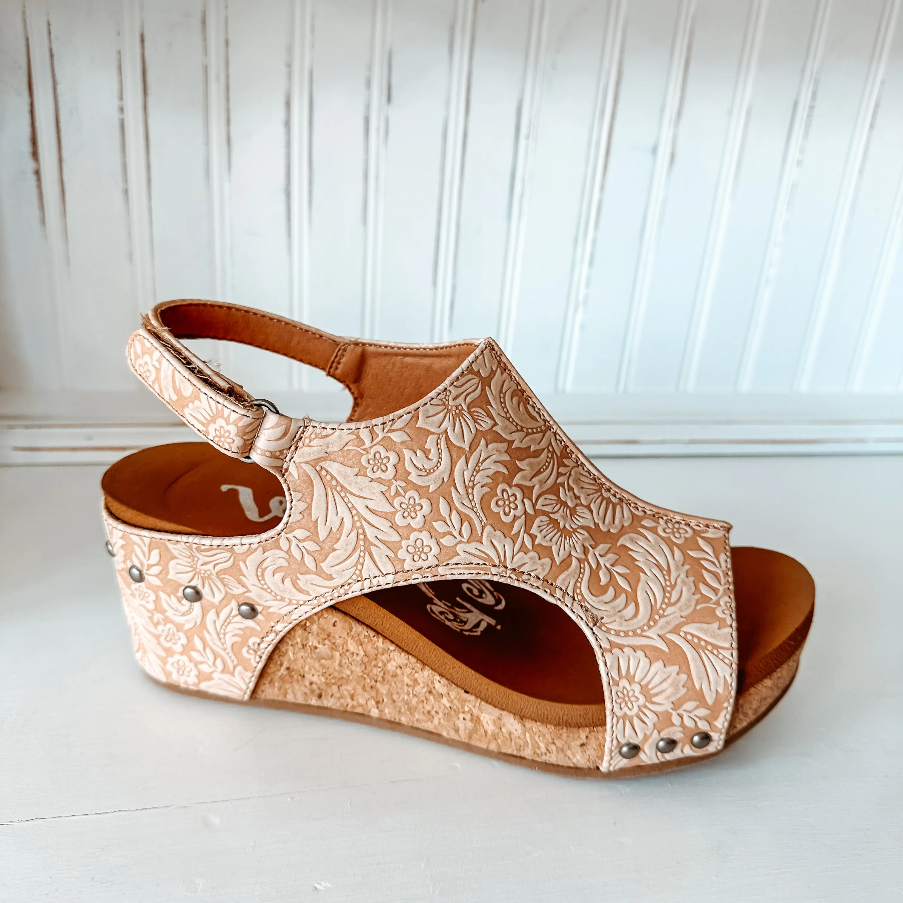 Isabella Tooled Wedge Sandal - Nude